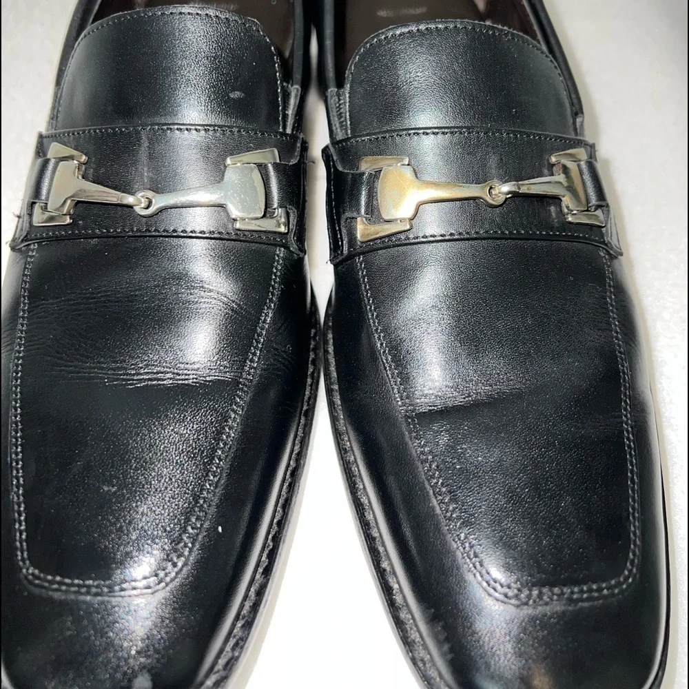 Johnston & Murphy size 9 1/2 Black Leather Slip On Mens Loafers